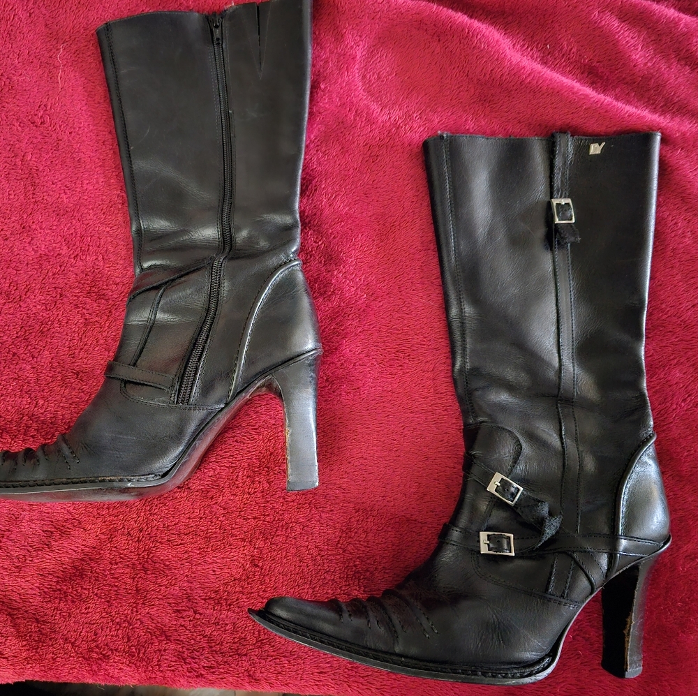 Elegant Black Leather Heeled Boots